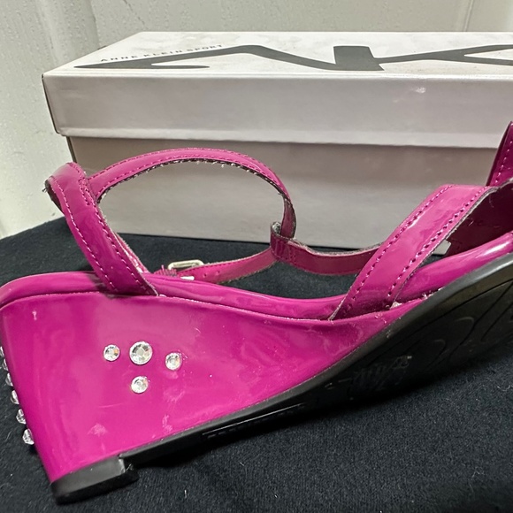 Purple Sz 5 bedazzled heels - Picture 8 of 13